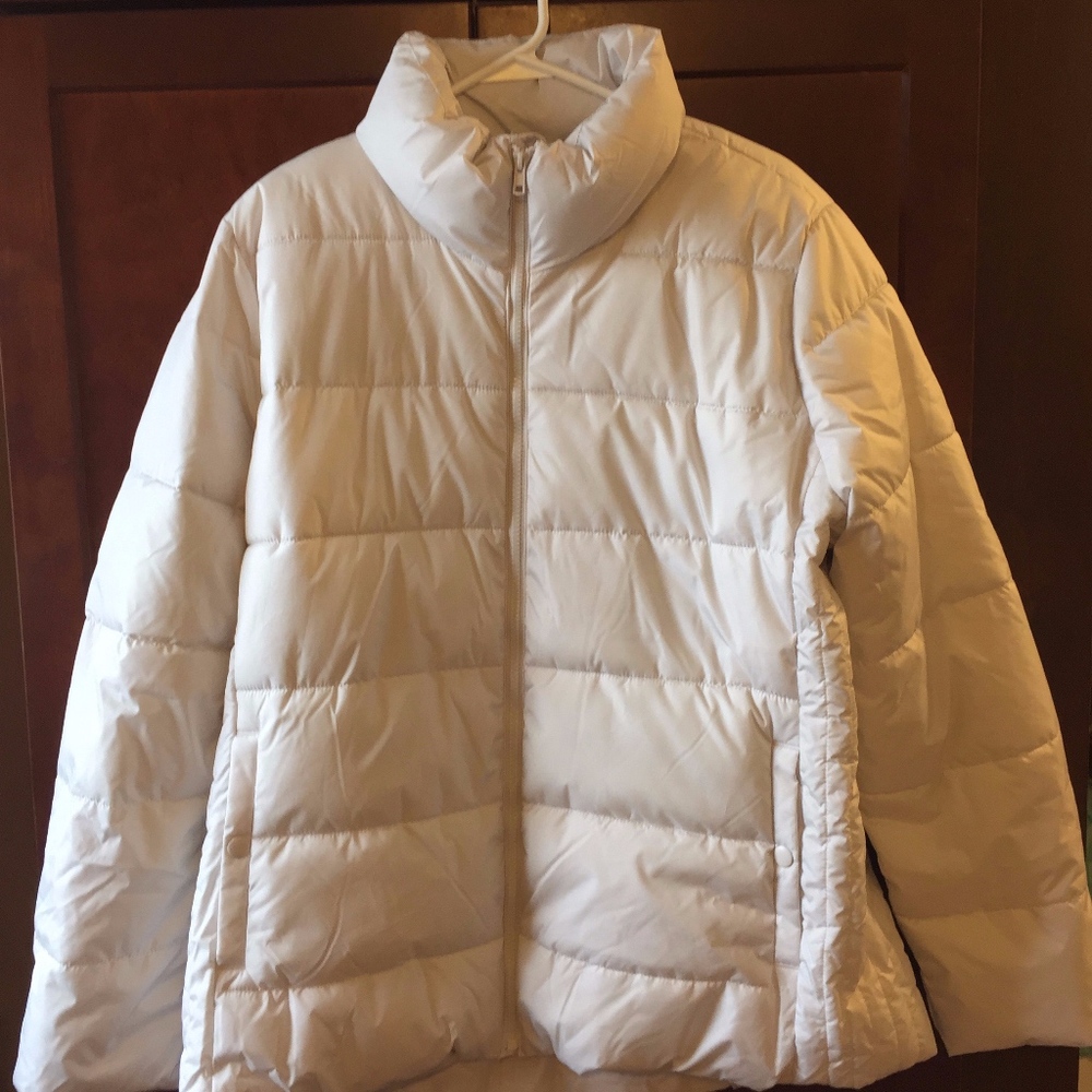 Old Navy ivory frost-free jacket (NWOT)